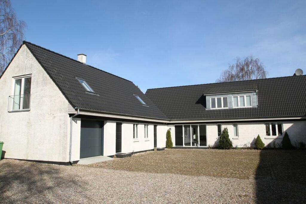 Stenbrogard Harlev  Exterior photo